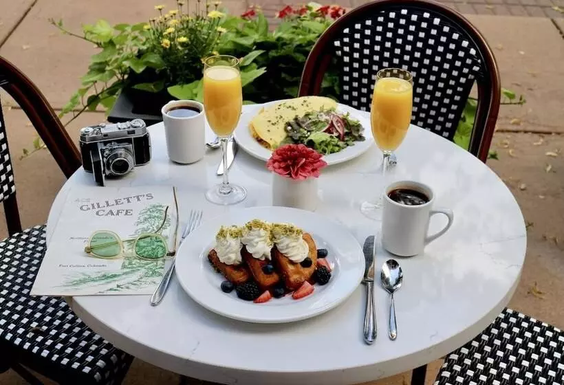 ホテル The Armstrong