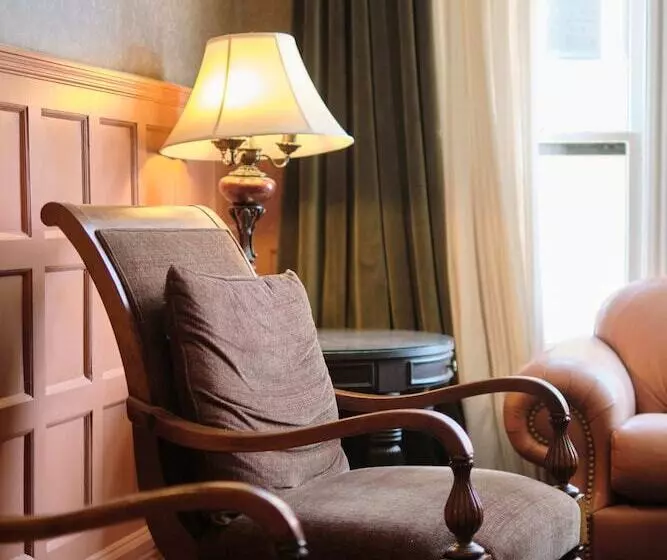 ホテル The Inn On Ferry Street