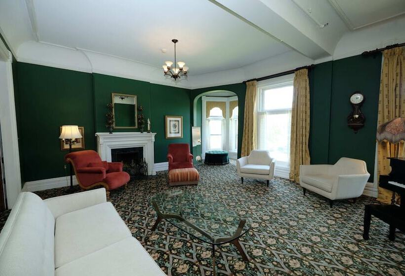 هتل The Inn On Ferry Street