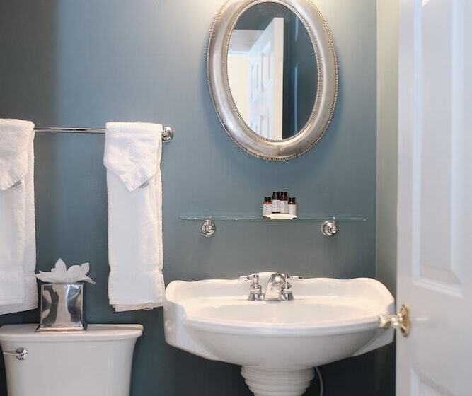 هتل The Inn On Ferry Street