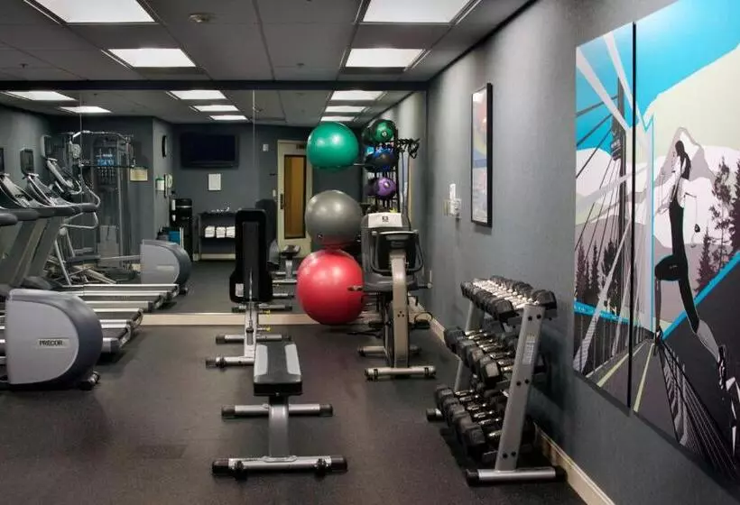 The Paramount Hotel Portland