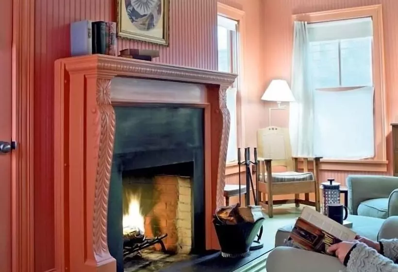 酒店 The Porches Inn At Mass Moca