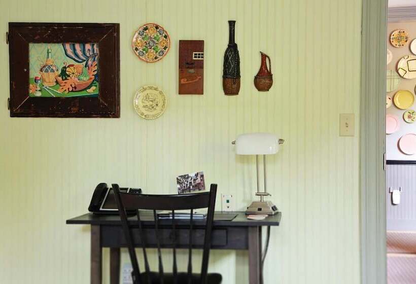 ホテル The Porches Inn At Mass Moca