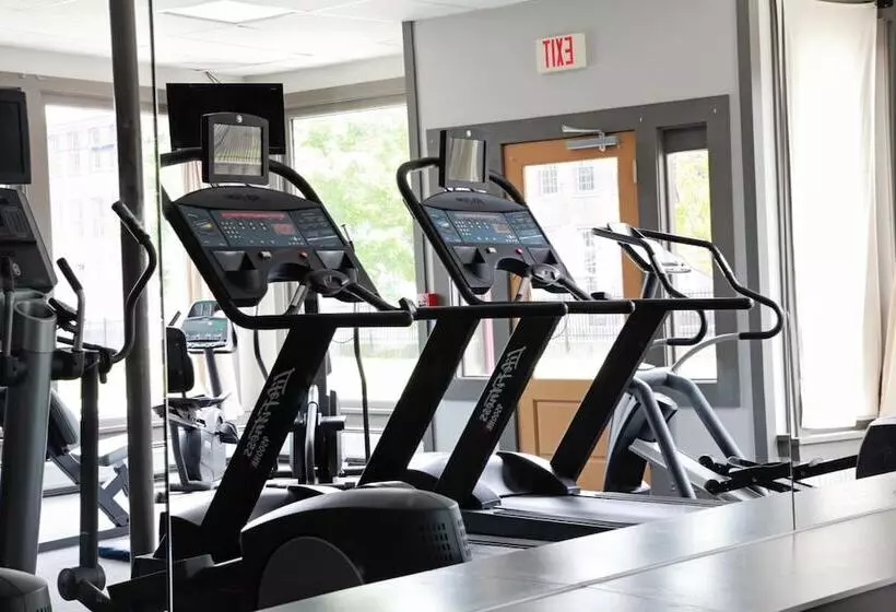 酒店 The Porches Inn At Mass Moca