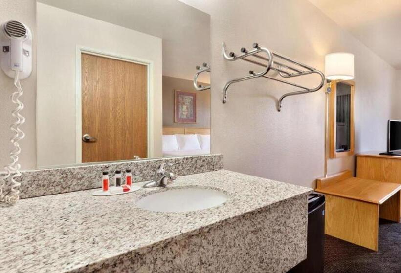 ホテル Travelodge By Wyndham Yermo