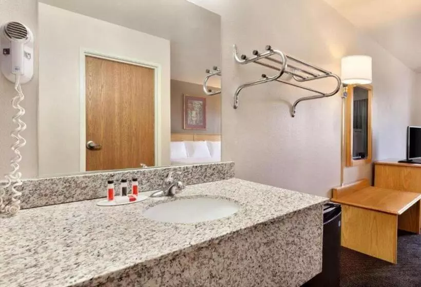 酒店 Travelodge By Wyndham Yermo