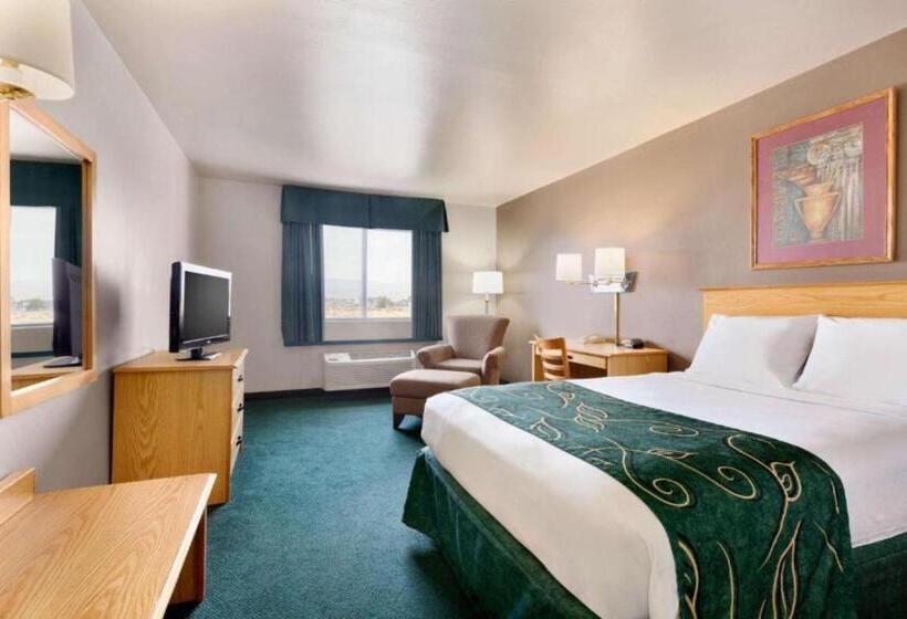 ホテル Travelodge By Wyndham Yermo