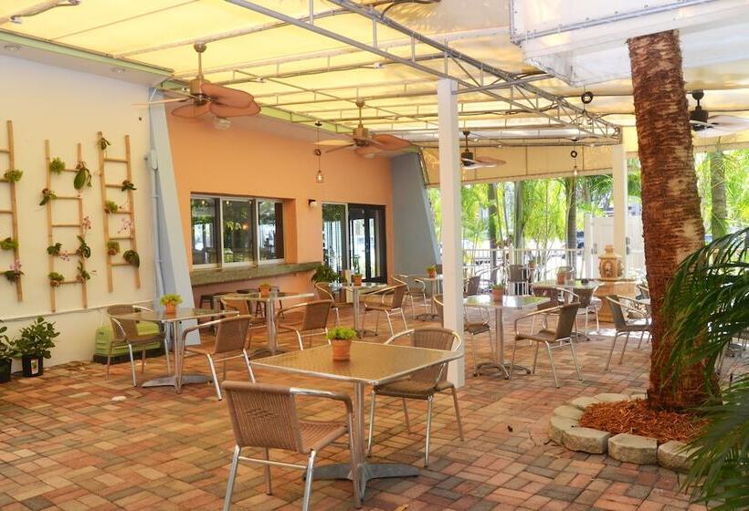 هتل Victoria Park