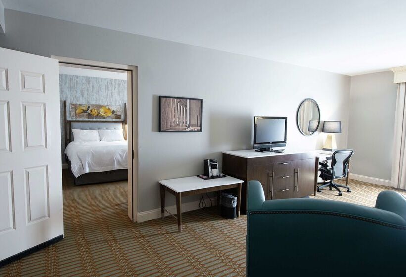 Virginia Crossings Hotel, Tapestry Collection By Hilton