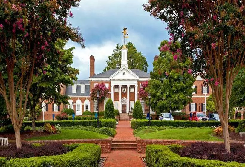 Virginia Crossings Hotel, Tapestry Collection By Hilton