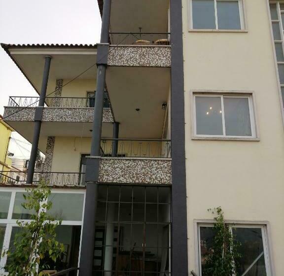 ベッドアンドブレックファースト Plena Vita Residence