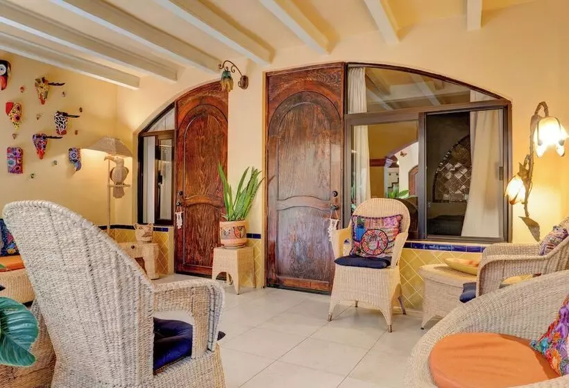 هتل Casa De Colores