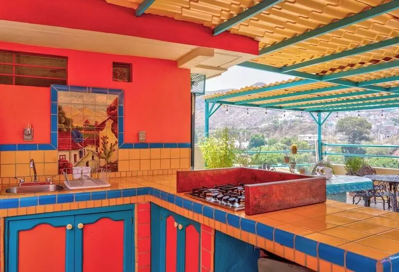 هتل Casa De Colores