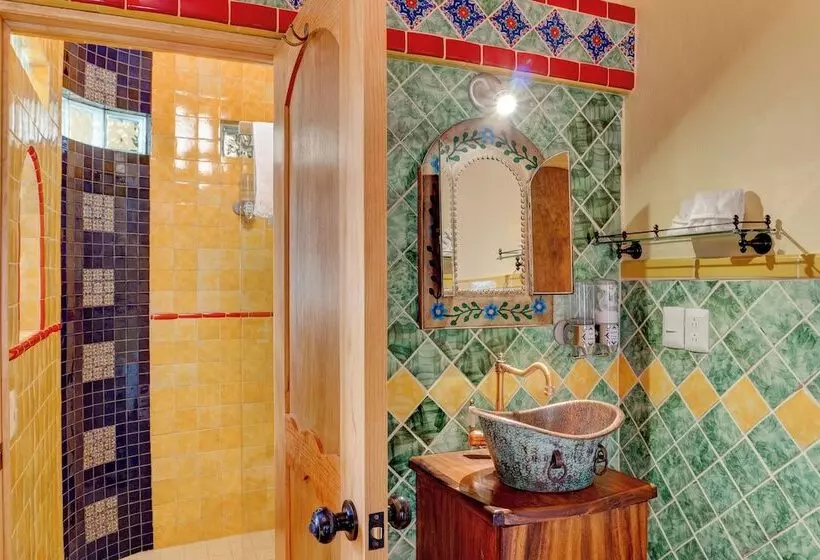 هتل Casa De Colores