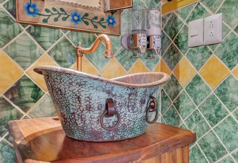 هتل Casa De Colores