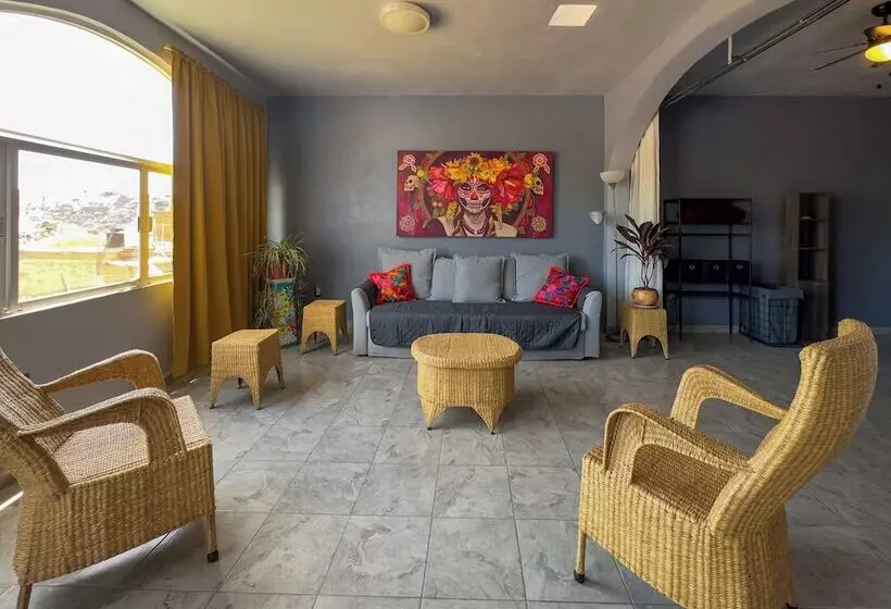 هتل Casa De Colores