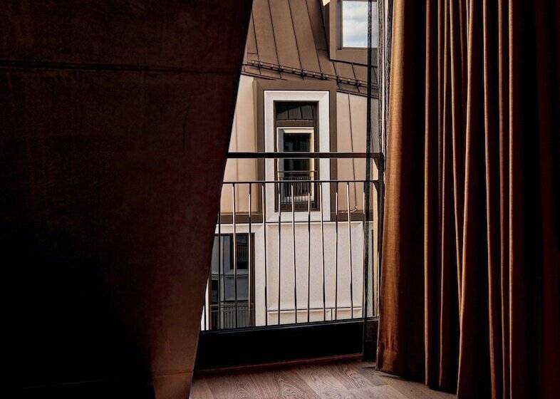 Hotel Karl August A Neighborhood