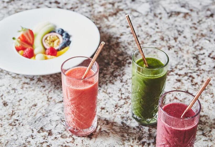 Hotel No.26 By The Sea