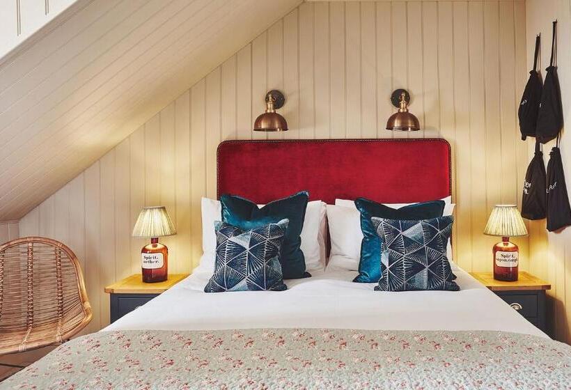 Hotel No.26 By The Sea