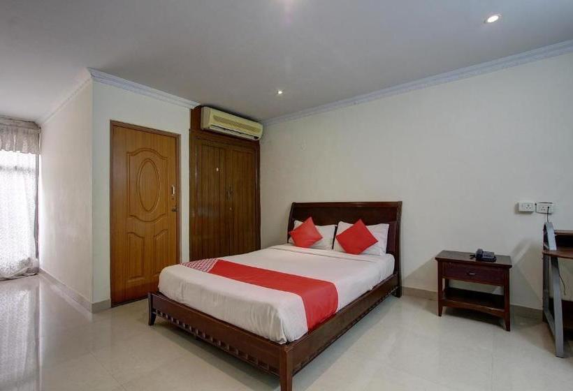 Отель Oyo 45416 The Naagaa Residency