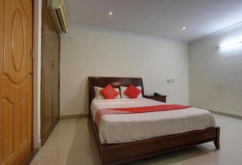 Отель Oyo 45416 The Naagaa Residency