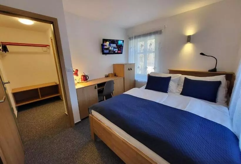 Hotelli Pension Jitřenka Hřensko