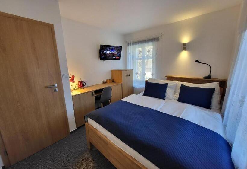 Отель Pension Jitřenka Hřensko