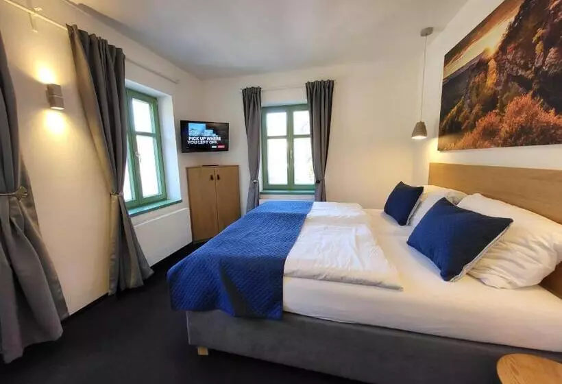 Hotelli Pension Jitřenka Hřensko