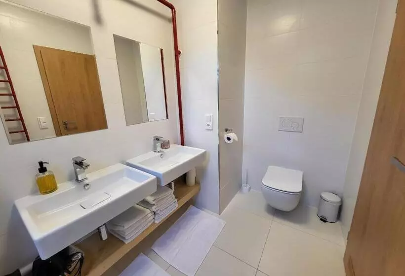 Hotelli Pension Jitřenka Hřensko