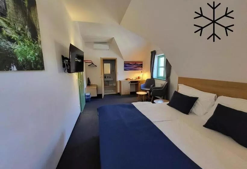 Hotelli Pension Jitřenka Hřensko