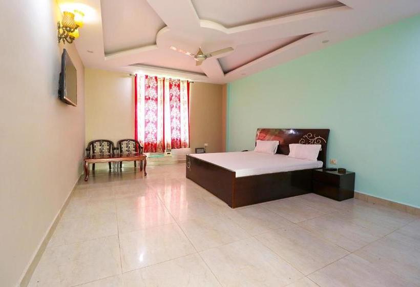 Hotelli Spot On Shree Shyam