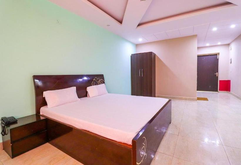 Hotelli Spot On Shree Shyam