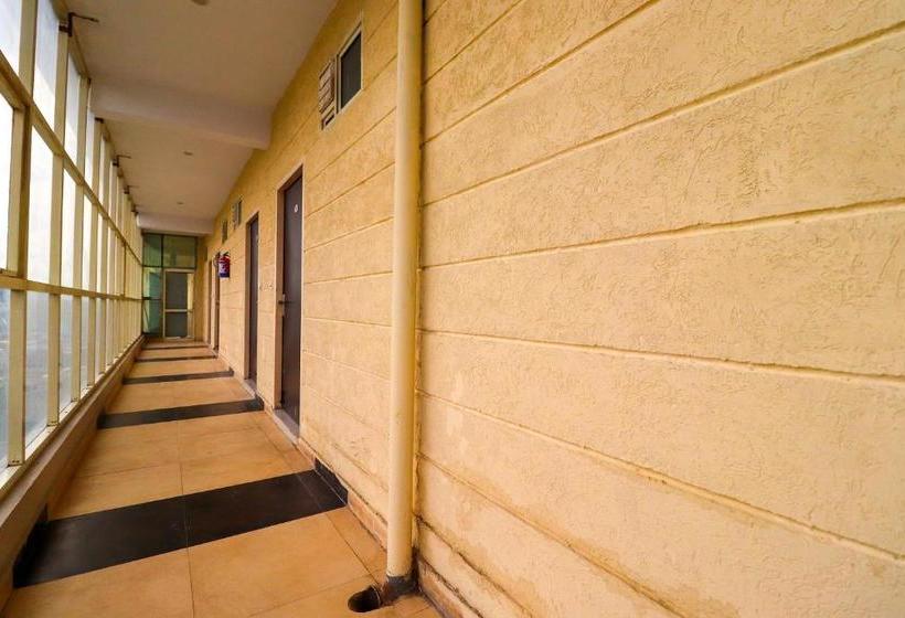 Hotelli Spot On Shree Shyam