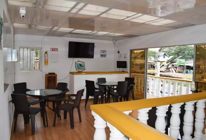 ペンション Hostal Mochileros Inn