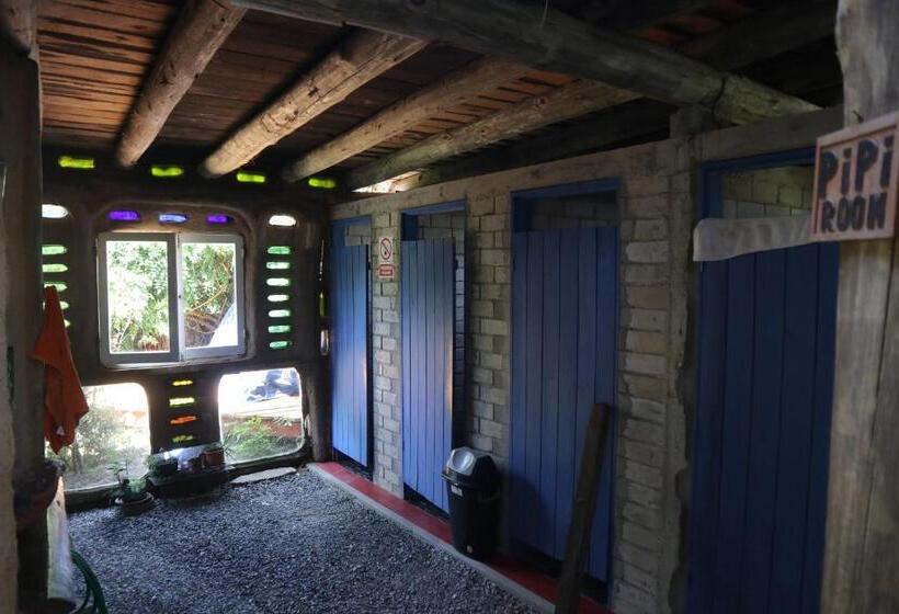 ユースホステル Lo De Ro