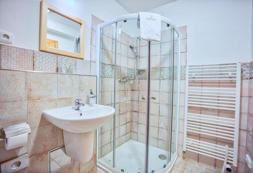 호스텔 Penzion Pivnice Jítravský Dvorec