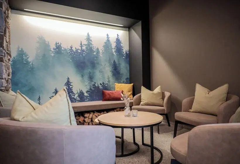 Aves Hotel Savognin