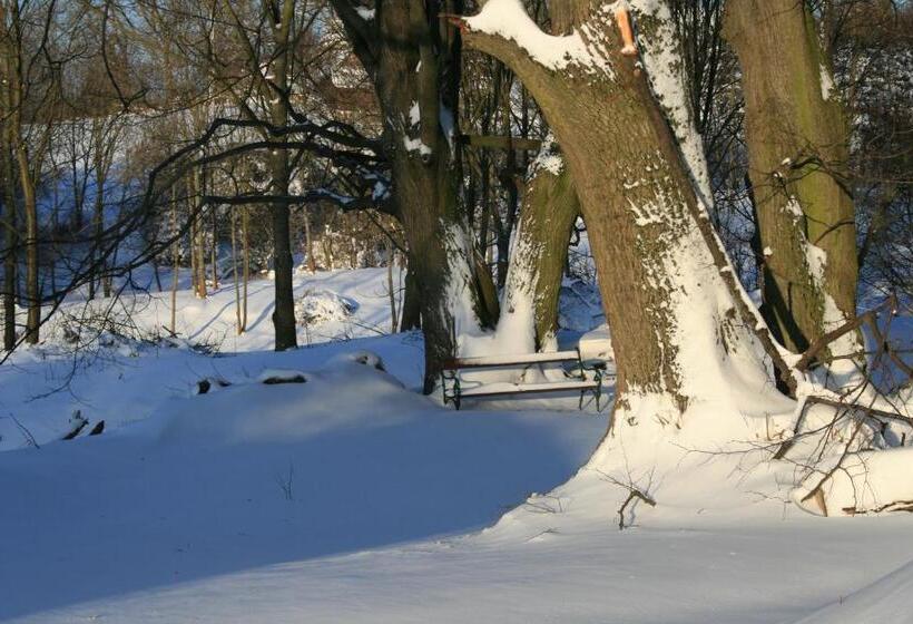 민박 Somhegyi öreg Hársfák Major Vendégház