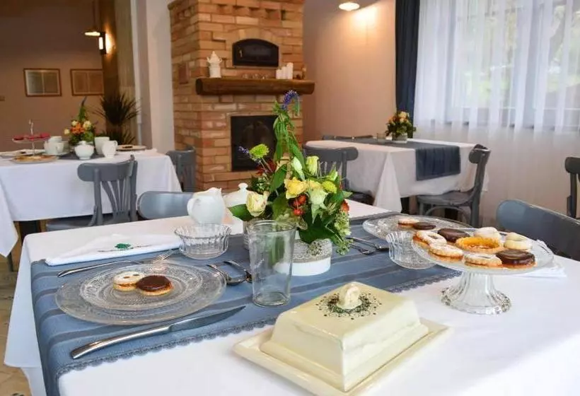 Aamiaismajoitus (B&B) Somhegyi öreg Hársfák Major Vendégház