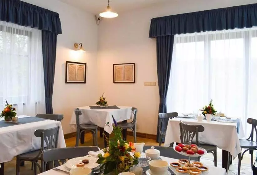 Aamiaismajoitus (B&B) Somhegyi öreg Hársfák Major Vendégház