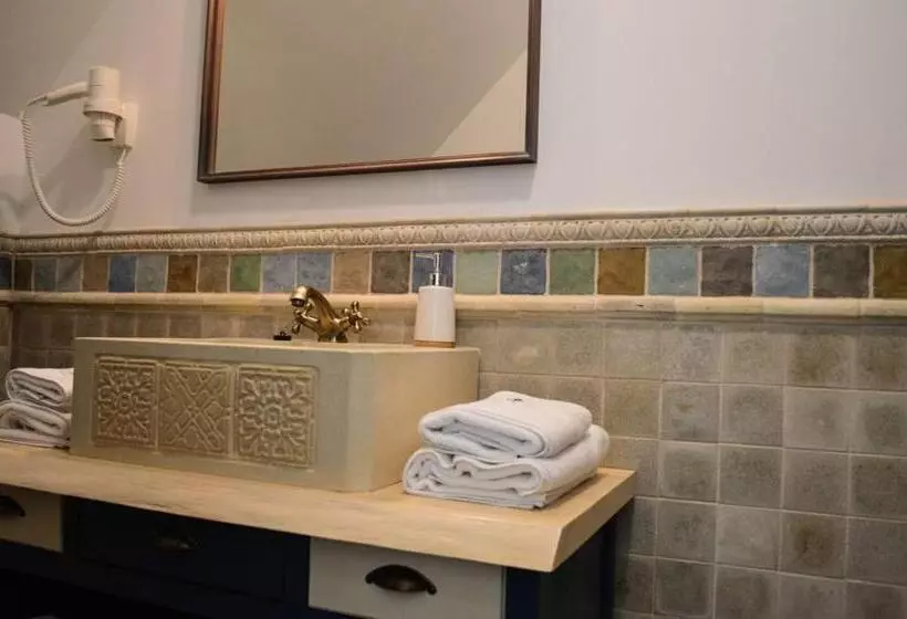 Aamiaismajoitus (B&B) Somhegyi öreg Hársfák Major Vendégház