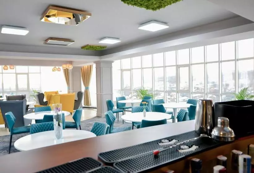 Hotelli Afrodita  Valenii De Munte