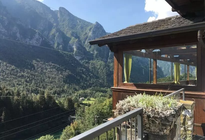 Hotelli Albergo Panoramico