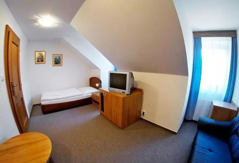 Hotelli Kastiel Lucivna