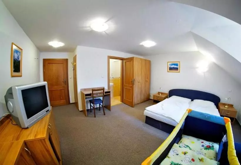 Hotelli Kastiel Lucivna