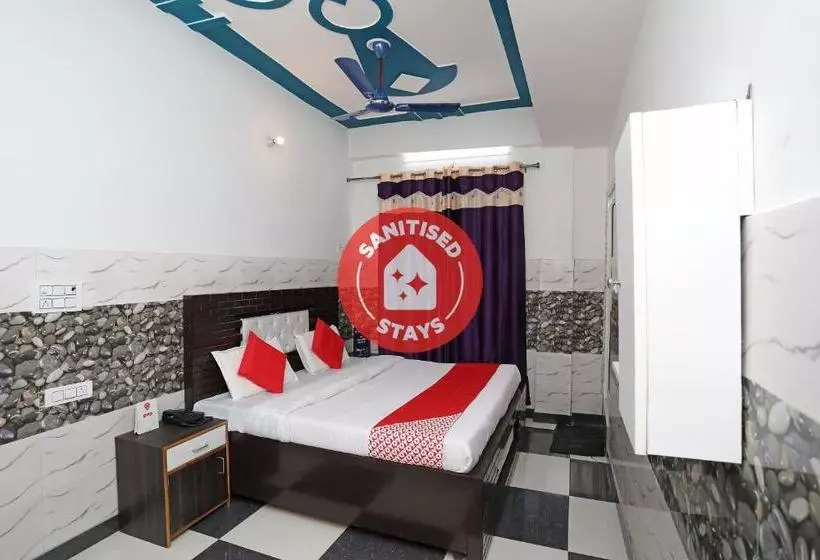 ホテル Oyo 29280 Tirupati Guest House