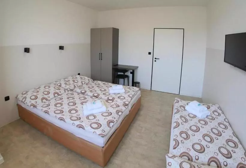 ペンション Penzion Tenis Klub Deza