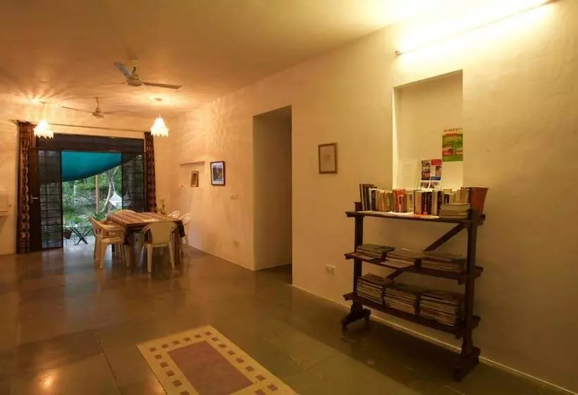 Majatalo The Annex, Isai Ambalam Guest House