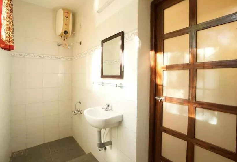 Majatalo The Annex, Isai Ambalam Guest House