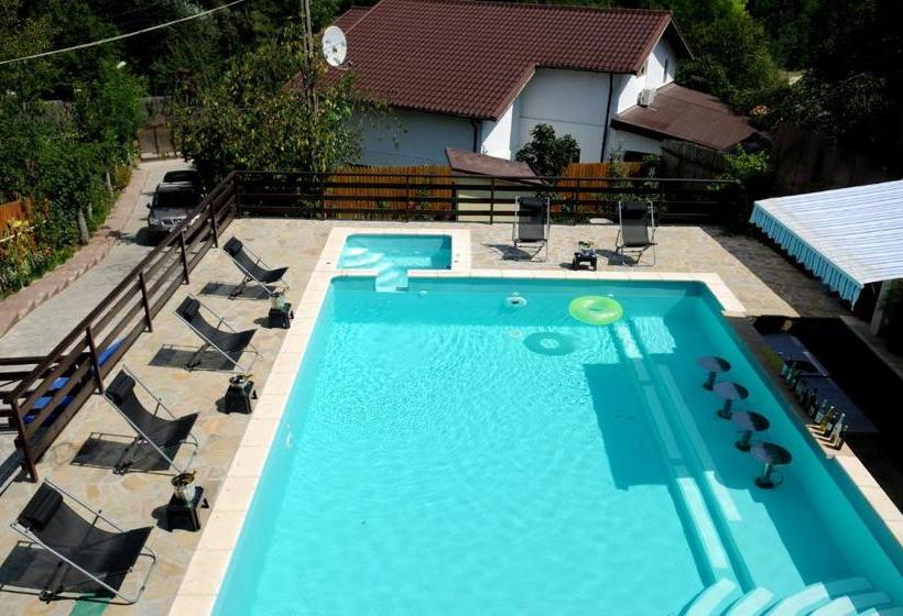 بنسيون Vila Europa